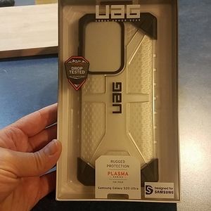 Samsung galaxy s20 Ultra UAG case.